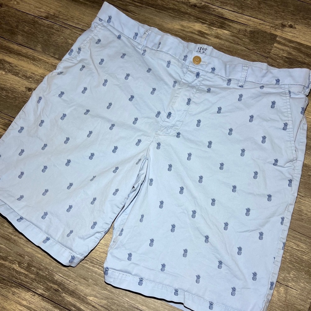 IZOD Pineapple Print Chino Shorts Men's 36W Light Blue Preppy Golf Casual - Picture 3 of 8